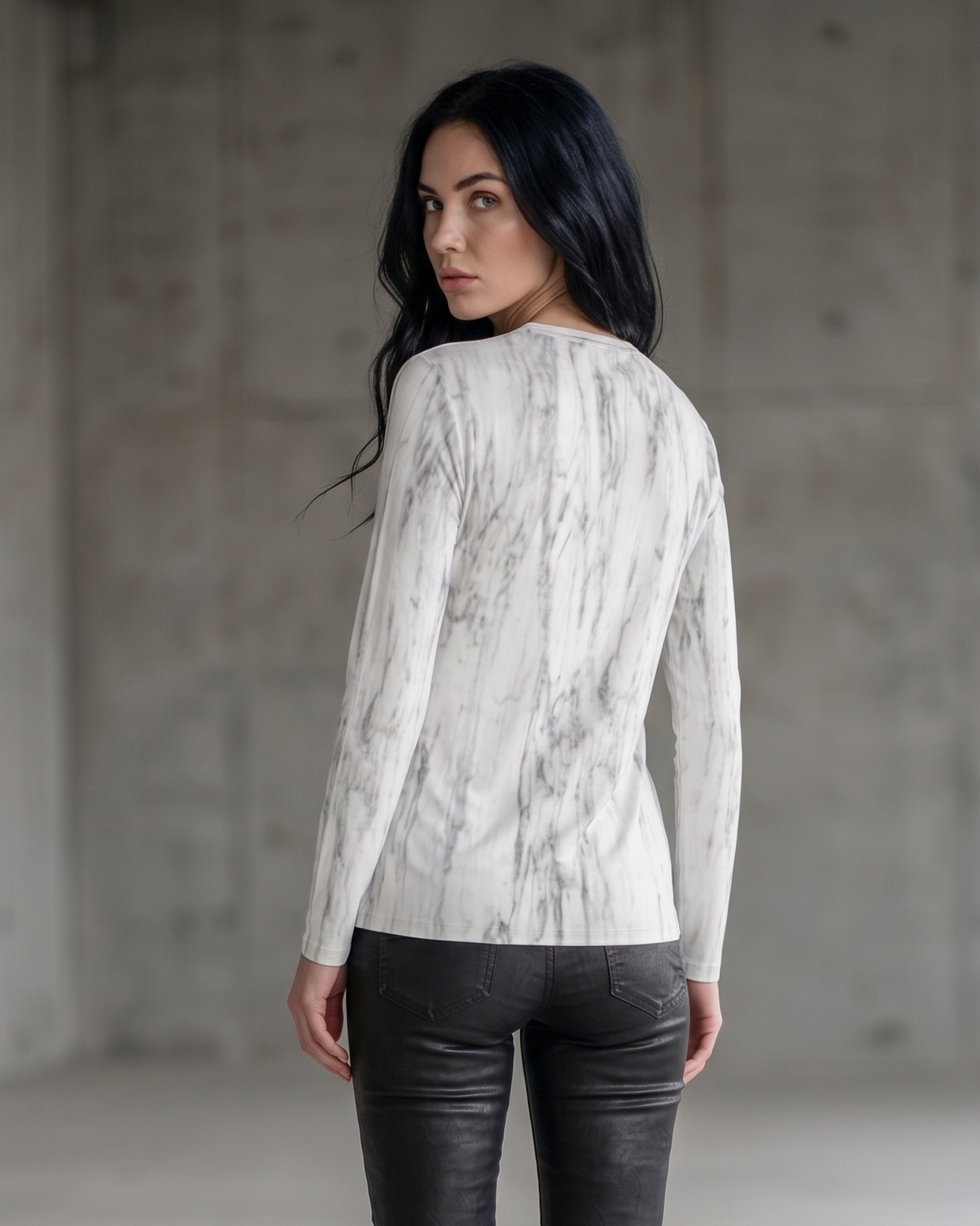 Unisex long sleeve t-shirt: Carrara print